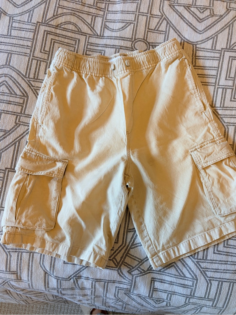 Zara Boys Cargo Shorts in Light Khaki